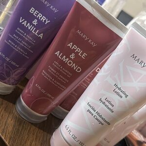 Mary Kay Berry & Vanilla,Apple & Almond,Hydrating Lotion Trio,the price each one